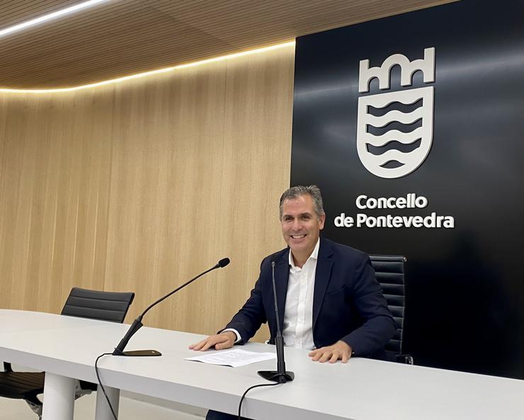 O portavoz municipal do PP en Pontevedra, Rafa Domínguez, en rolda de prensa / Europa Press