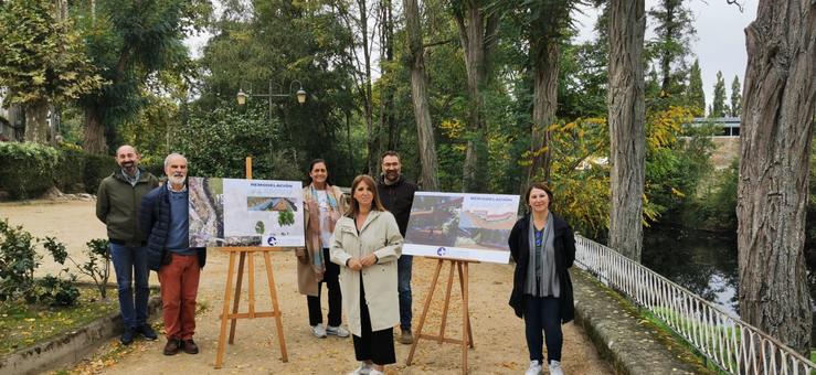 Presentación da obra coa presenza da alcaldesa Cristina Cid. Foto: Prensa Concello de Allariz.
