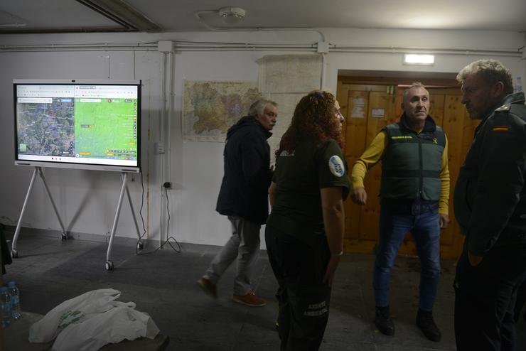 Mando instalado para coordinar o dispositivo de procura da avioneta, a 20 de outubro de 2022, na Gudiña, Ourense, Galicia (España). Continúa a procura dunha avioneta contraincendios desaparecida que partira da base de Doade, en Lugo, co. Rosa Veiga - Europa Press 