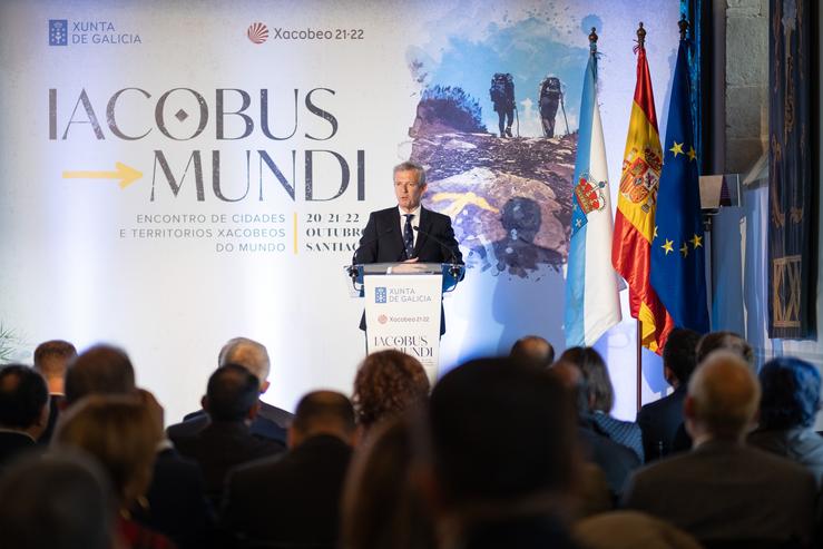 O presidente da Xunta,Alfonso Rueda, na inauguración do congreso internacional 'Iacobus Mundi: cidades e territorios xacobeos do mundo'.. XUNTA