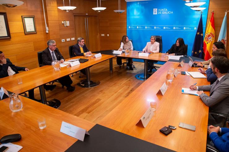 A conselleira do Mar, Rosa Quintana, reúnese coa confederación mar-industria para abordar a Lei de Ordenación do Litoral de Galicia.. XOÁN CRESPO / Europa Press