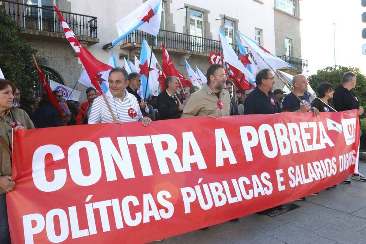 Delegados sindicais da CIG concéntranse ante a Delegación do Goberno na Coruña. CIG 