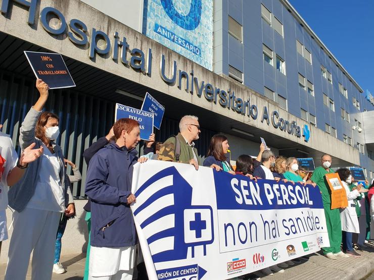 Concentración de traballadores do complexo hospitalario universitario da Coruña (Chuac) / CIG 
