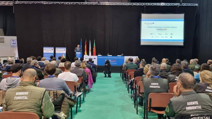 O conselleiro de Medio Rural, José González, intervén no congreso internacional de incendios forestais Interlumes 2022. XUNTA / Europa Press