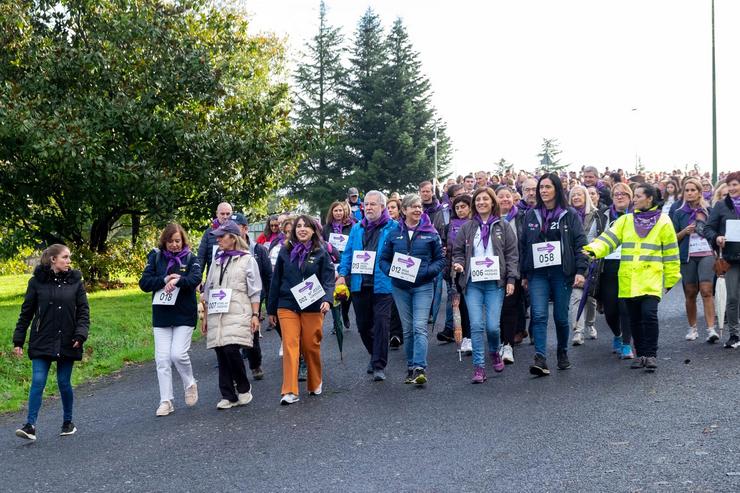 A conselleira de Igualdade, María Jesús Lorenzana, acompañada de integrantes do Goberno galego, participa na X andaina Camiño ao Respecto contra a Violencia de Xénero, que organiza a Xunta de Galicia con motivo do 25-N 