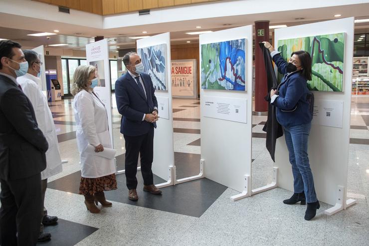 O conselleiro de Sanidade, Xullo García Comesaña, na presentación da campaña ?Cadros con Esperanza? sobre o cancro de mama tripla negativo en Santiago de Compostela. XUNTA DE GALICIA 