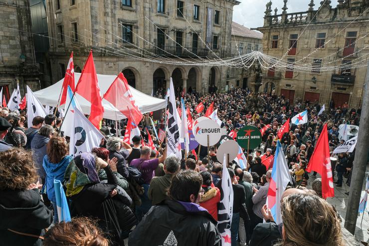 Membros do comité intercentros da Corporación de Radio e Televisión de Galicia (CRTVG) maniféstanse contra a manipulación informativa da Xunta e o Partido Popular, a 6 de novembro de 2022, en Santiago de Compostela. César Arxina - Europa Press 