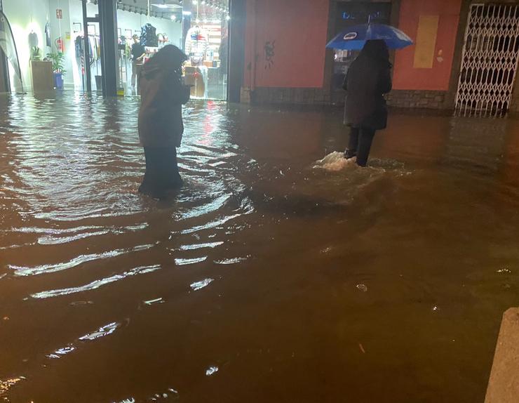 Rúas de Vilagarcía inundadas 