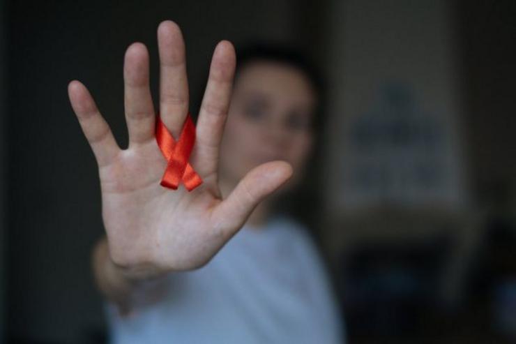 Lazo vermello, símbolo da loita contra o VIH 