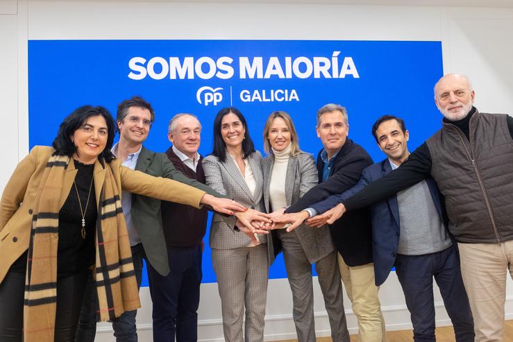 Candidatos do PPdeG ás municipais na reunión do comité de cidades do partido / Europa Press