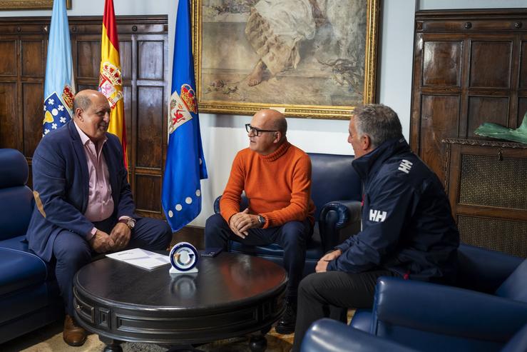 Reunión Manuel Baltar (Presidente Dá Deputación Ourense) Con Manuel Pérez Pereira (Alcalde Co Concello De Padrenda) E Javier Rodríguez Fernández (Concelleiro De Padrenda).. DEPUTACIÓN DE OURENSE / Europa Press