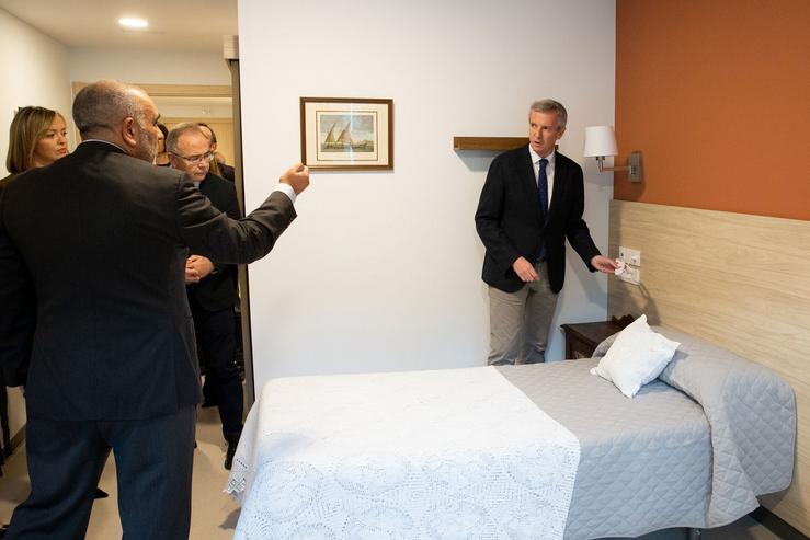 O presidente da Xunta, Alfonso Rueda, este luns na inauguración da residencia de maiores Raiola-San Marcos 