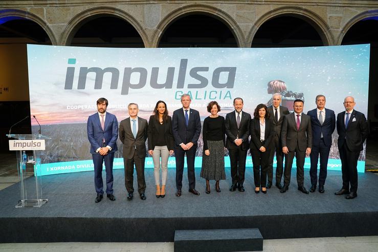 Membros do consello e do comité técnico da sociedade púbico-privada Impulsa Galicia 