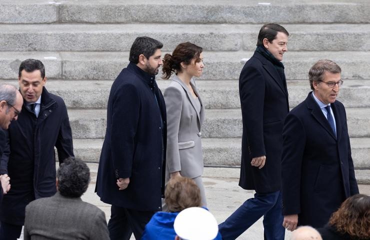 Feijóo, xunto con baróns do PP / Eduardo Parra - Europa Press 