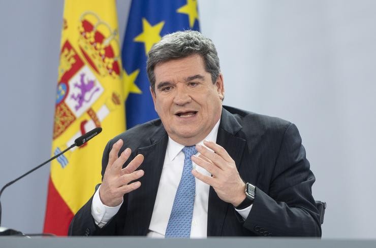 O ministro de Inclusión, Seguridade Social e Migracións, José Luís Escrivá, comparece tras a reunión do Consello de Ministros en Moncloa, a 25 de xaneiro de 2022, en Madrid (España). O Consello de Ministros aprobou hoxe o Real Decreto polo que a p. EUROPA PRESS