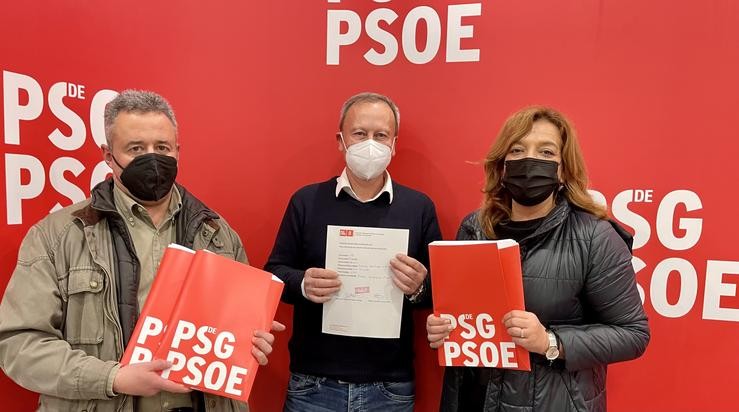 O Candidato Á Reelección Na Secretaría Provincial Do PSOE De Ourense, Rafael Rodríguez Villarino, Presentou Este Venres Os Avais Para Concorrer Ao Proceso De Primarias No Que Se Medirá Ao Alcalde De Ou Barco, Alfredo García. CANDIDATURA VILLARINO / Europa Press