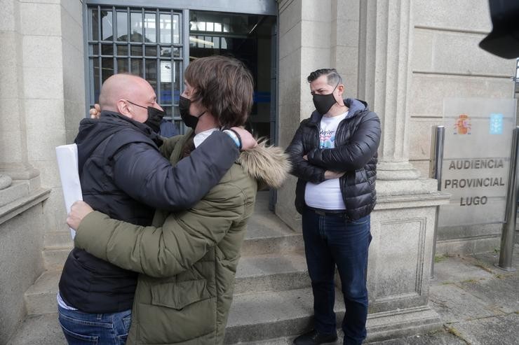 José Manuel, o pai de Desireé Leal, celebra o veredicto para Ana Sandamil na Audiencia Provincial de Lugo o día no que o xurado lle declarou culpable do asasinato da súa filla, a 15 de febreiro de 2022, en Lugo.. Carlos Castro - Europa Press / Europa Press