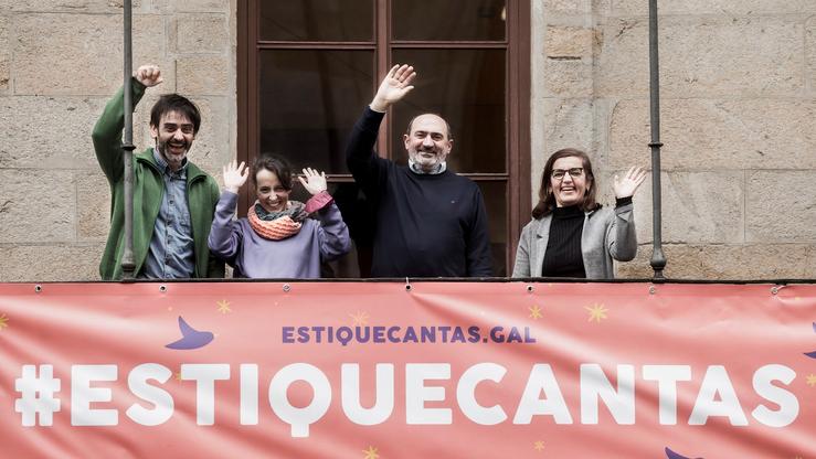 De esquerda a dereita: Xosé Barato, Tamara Canosa, Anxo Angueira e Rocío González; na presentación de 'Es ti que cantas'.