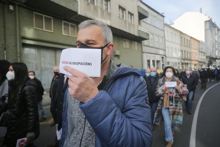 Varios veciños na manifestación contra a ocupación ilegal no barrio do Sacro Corazón, a 26 de febreiro de 2022, en Lugo, Galicia. Carlos Castro - Europa Press / Europa Press