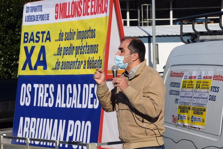 O portavoz do PP en Poio (Pontevedra), Anxo Moldes, na caravana para protestar contra o goberno local.. PP / Europa Press