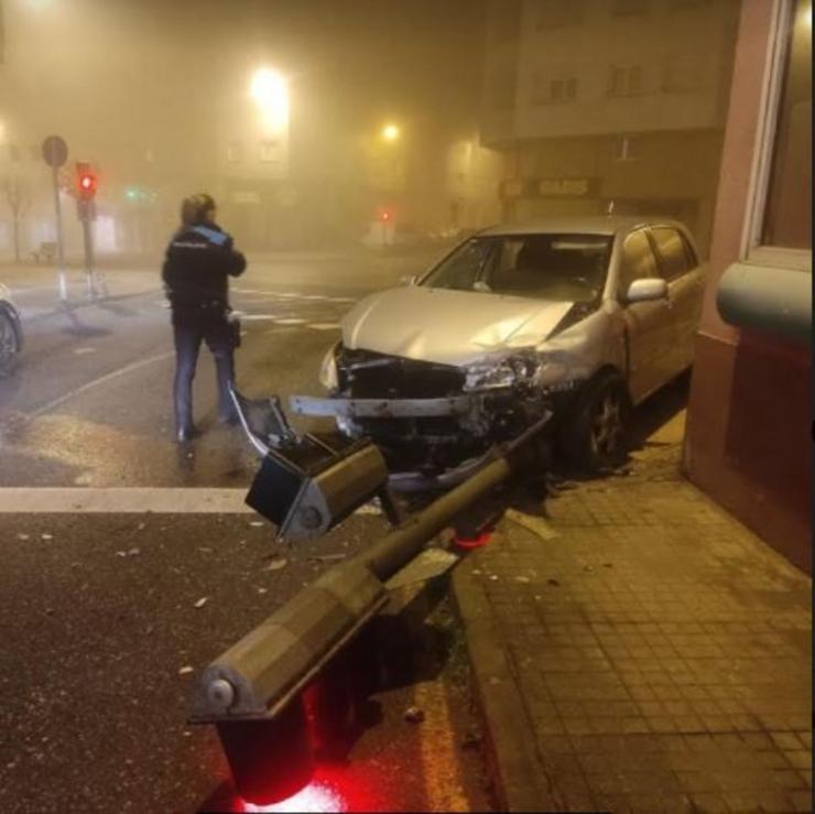 Accidente na rúa Xenebro de Lugo.. POLICÍA LOCAL DE LUGO / Europa Press