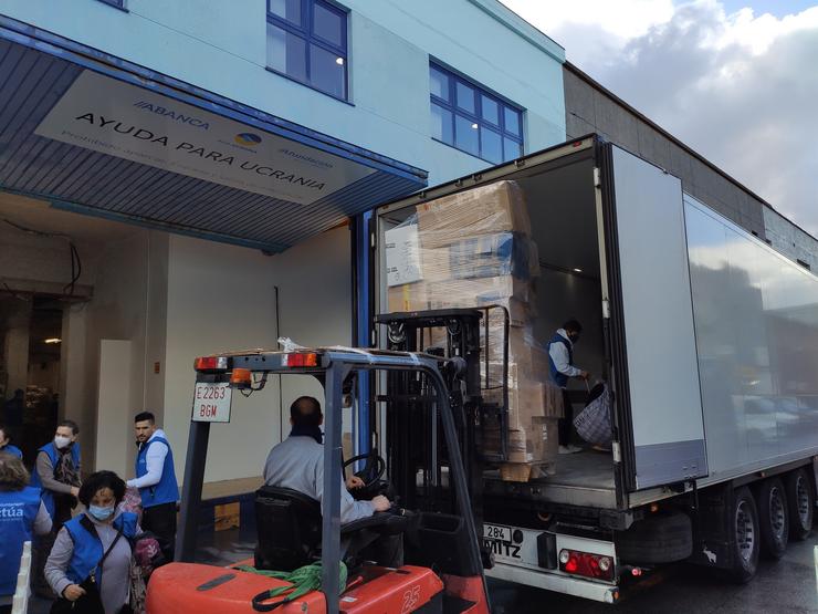 ABanca, Afundación e AGA-Ucraína realizaron este venres un envío de 23 toneladas de axuda humanitaria a Ucraína 