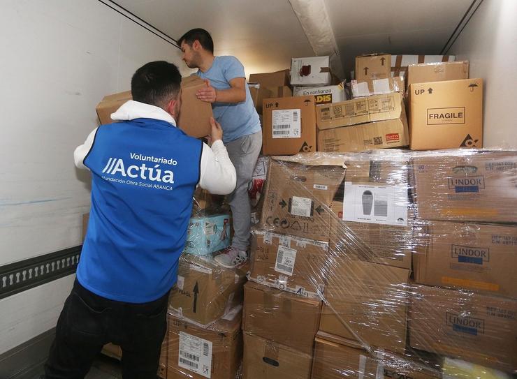 Recollida de 92 toneladas de axuda humanitaria para enviar a Ucraína.. ABANCA 