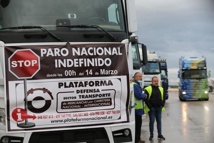 Transportistas secundando o paro indefinido. Isabel Infantes - Europa Press / Europa Press