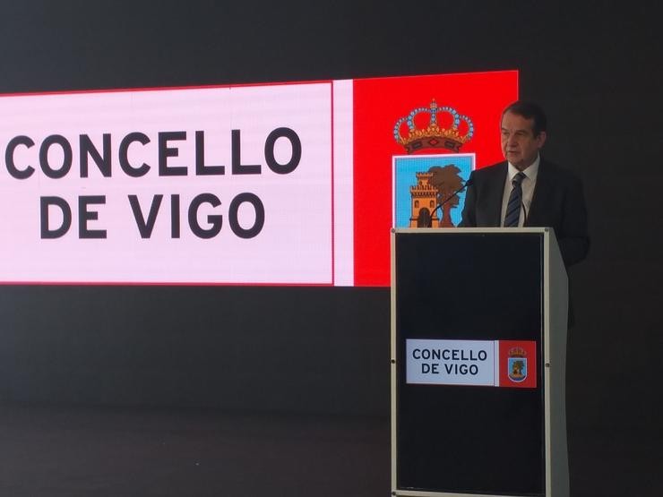 O alcalde de Vigo, Abel Caballero, nunha rolda de prensa no Auditorio Mar de Vigo. / Europa Press