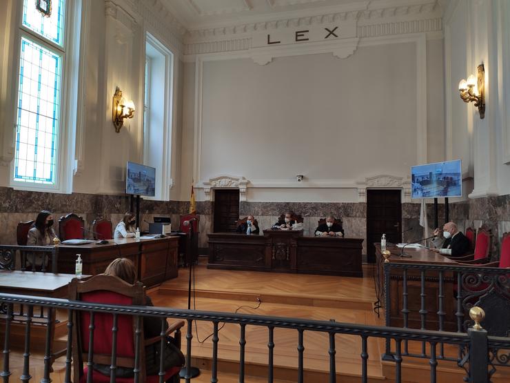 A Sala do Civil e Penal do Tribunal Superior de Xustiza de Galicia (TSXG) acolleu a vista de apelación contra a sentenza que absolveu a unha acusada de matar a dous anciáns en Arzúa na madrugada do 27 de xullo de 2016 