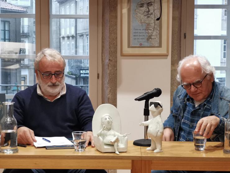 López na presentación do libro 'Aproximación á esquiva figura de Celestino Carballeira' 