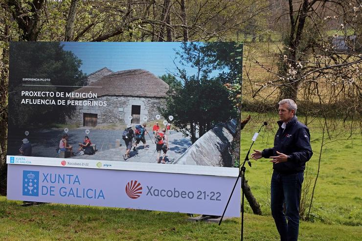 O vicepresidente da Xunta, Alfonso Rueda, participa na presentación dun proxecto piloto para contabilizar peregrinos en Arzúa (A Coruña). XUNTA DE GALICIA 