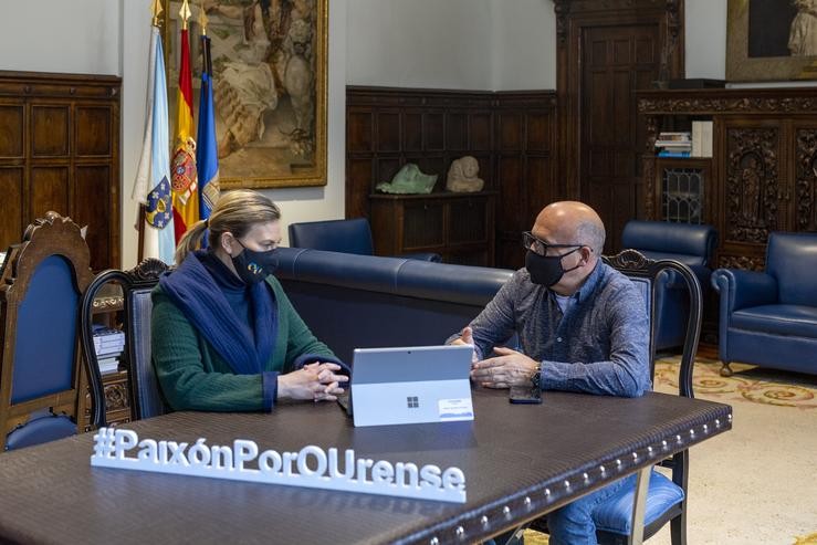 O presidente da Deputación de Ourense, Manuel Baltar, reúnese coa xerente do Inorde, Emma González. DEPUTACIÓN 