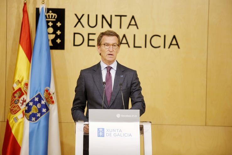 O líder do PP, Alberto Núñez Feijóo, intervén ante os medios de comunicación tras unha reunión do Consello da Xunta na delegación territorial, a 21 de abril de 2022, en Vigo, Pontevedra, Galicia (España).. Javier Vázquez - Europa Press / Europa Press