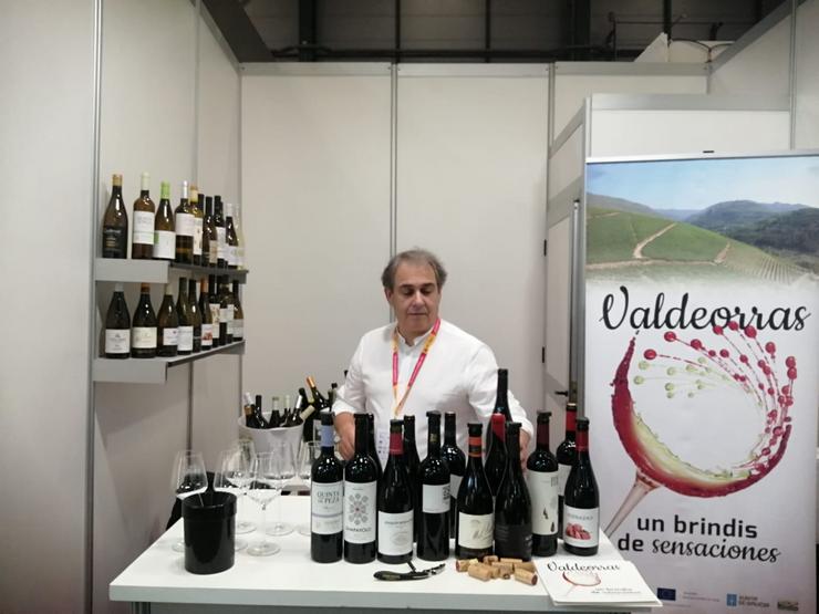 José Luis García Pando ao fronte do stand da D.O. Valdeorras. Foto: Prensa CRDO