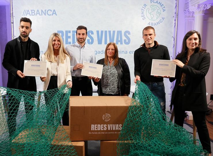 De esquerda a dereita: Brais Méndez, Susana Ortiz, Eduard Campabadal, Ángeles Millet, Álex Bergantiños e María García.. ABANCA 