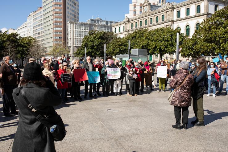 Imaxes da concentración deste domingo na Coruña contra o "aberrante" trato da banca e as comisións "abusivas" / Europa Press.