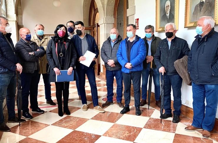 O Grupo Provincial do PP de Lugo presenta a sentenza que anula a entrada da Deputación de Lugo no accionariado de Tragsa e a contratación do servizo de mantemento das zonas verdes. PP DE LUGO / Europa Press