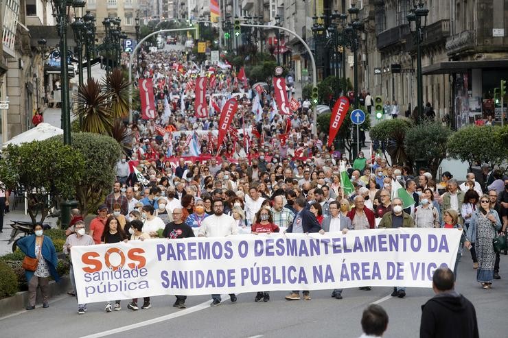 Manifestación celebrada en Vigo en defensa da sanidade pública, convocada pola Plataforma SOS Sanidade Pública, o 12 de maio de 2022... Javier Vázquez - Europa Press / Europa Press