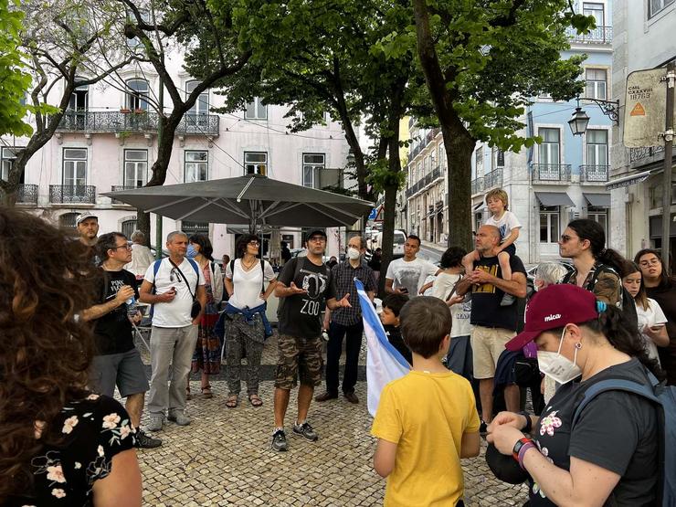 No Largo do Carmo, Movemento Aú en Lisboa