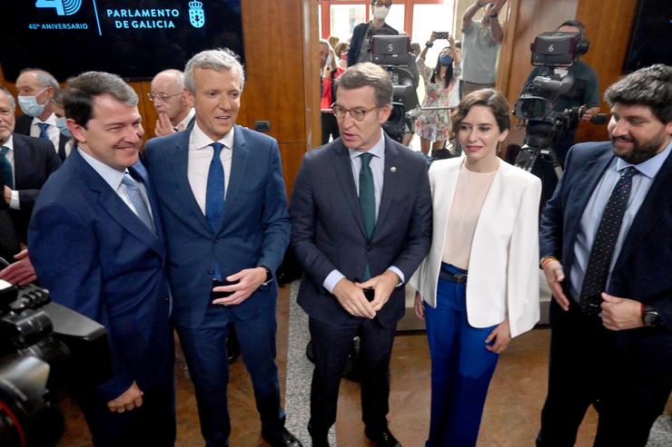 Mañueco (i), Rueda, Feijóo, Díaz Ayuso e López Miras.. JCYL / Europa Press