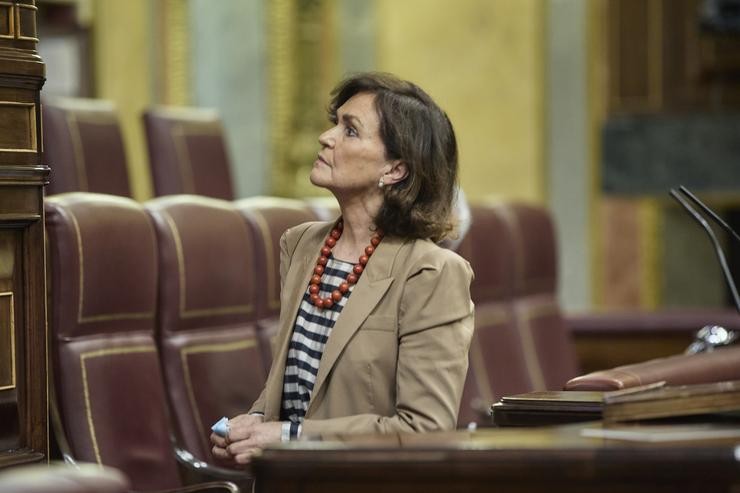 Arquivo - A exvicepresidenta primeira do Goberno e deputada do PSOE, Carmen Calvo, nunha sesión plenaria no Congreso dos Deputados, a 8 de marzo de 2022, en Madrid (España).. Jesús Hellín - Europa Press - Arquivo 