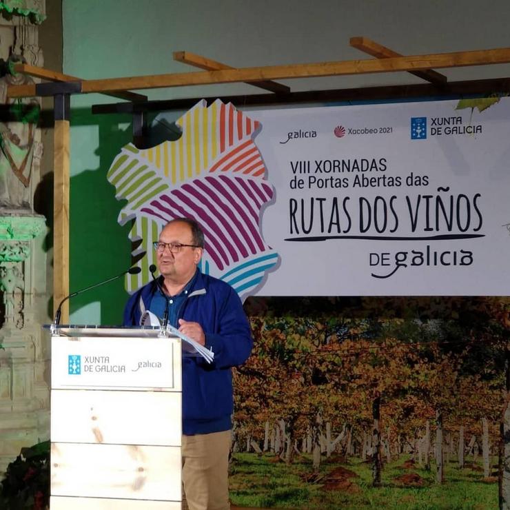 Presidente da Ruta do Viño de Valdeorras na presentación dunhas 'portas abertas' nunha edición anterior. Foto cedida.