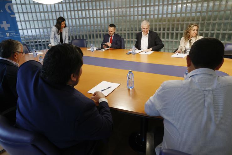 O vicepresidente primeiro e conselleiro de Economía, Industria e Innovación, Francisco Conde, trasladou aos empresarios da industria auxiliar de Ferrol as propostas da Xunta para avanzar no desenvolvemento da Estratexia Naval.. XUNTA / Europa Press