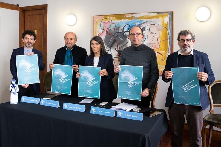 Presentación dos premios Follas Novas do Libro Galego 2022 que premiará as traxectorias de Xesús Alonso Montero, Ana Luisa Amaral e Cronopios. XOÁN CRESPO 