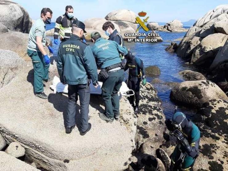 Mergulladores da Garda Civil rescatan o corpo dun mergullador desaparecido no Grove (Pontevedra).. GARDA CIVIL