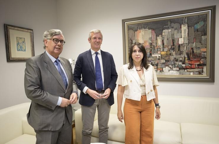 O presidente da Xunta, Alfonso Rueda, reúnese co presidente da CEG, Juan Manuel Vieites. ANA VARELA / Europa Press