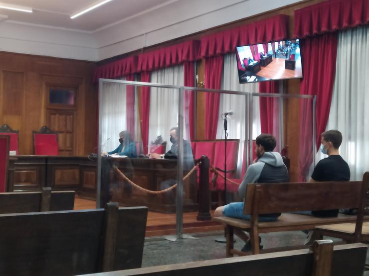 A Audiencia Provincial de Ourense celebra o xuízo contra dous homes acusados de estafar a un veciño, cun grao de discapacidade do 65%, ou co que finxiron unha amizade. / Europa Press