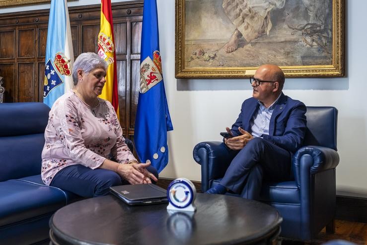 Reunión Manuel Baltar (Presidente Dá Deputación Ourense) Con Pura Rodríguez Álvarez (Alcaldesa Do Concello De Gomesende).. DEPUTACIÓN DE OURENSE 