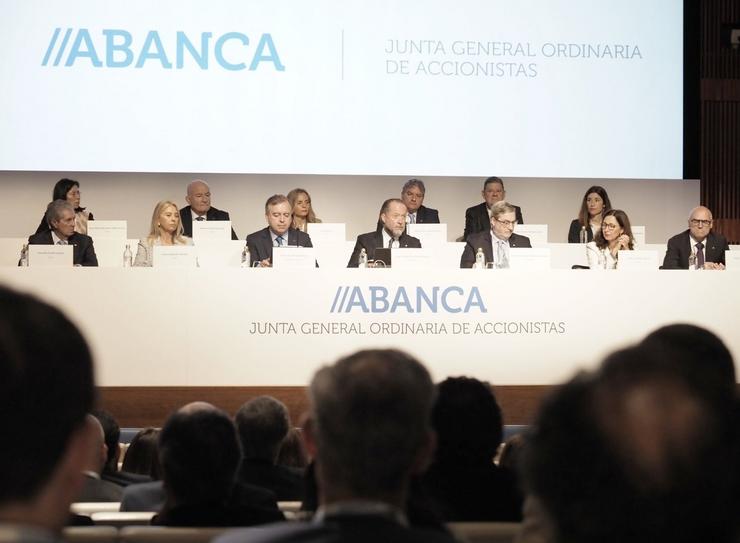 A Xunta Xeral de Accionistas de Abanca aproba o nomeamento de González-Páramo como novo conselleiro independente.. ABANCA 